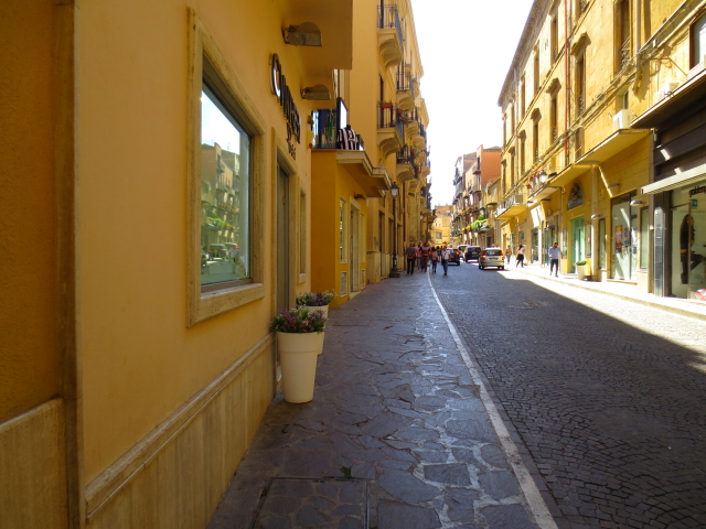 アグリジェントの街歩き （１０景-3）　シチリア　イタリア　Agrigento, Sicilia, Italy　2015/06/19　Photo by Kohyuh