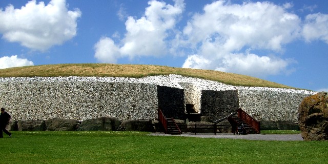 ニューグレンジ遺跡 Newgrange passage tombs