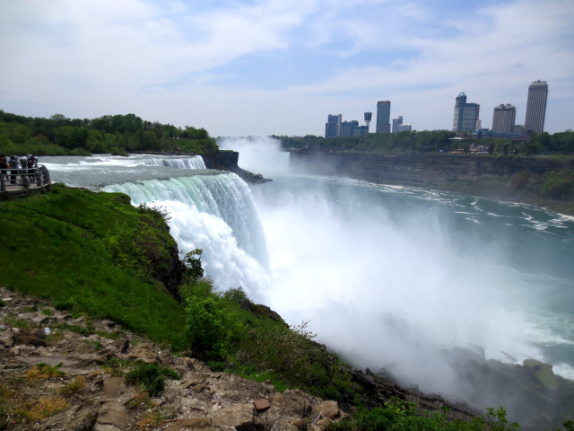 ナイアガラの滝 （１５景-1） ・・・ アメリカ側 ニューヨーク州　アメリカ Niagara Falls, NY, USA 2013/05/22　Photo by Kohyuh