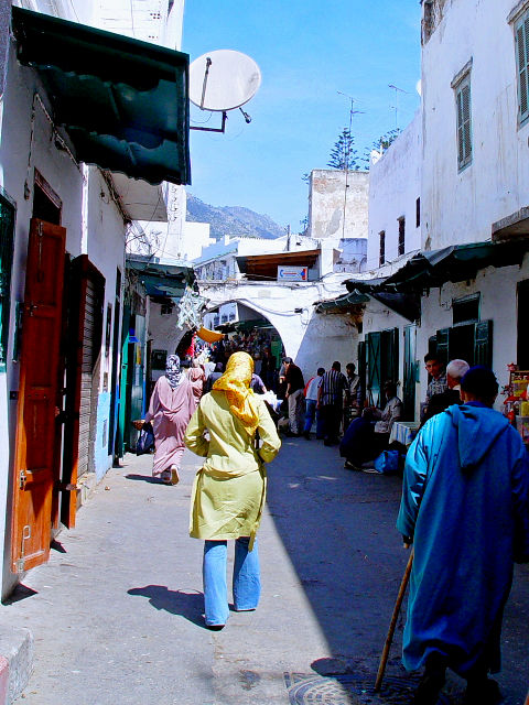 スーク（市場）に入る　モロッコ　Morocco, 2005/05/07 Photo by Kohyuh
